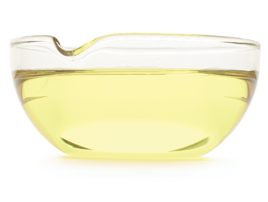Wild Alaskan salmon oil in a clear glass bowl